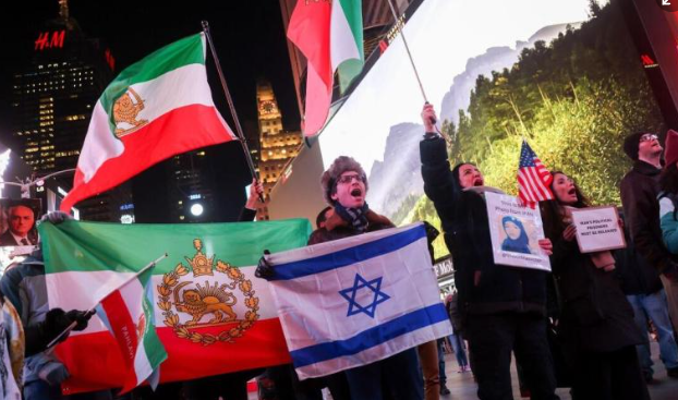 Why did the U.S. "Epic Fury" campaign fail to produce a flag-gathering effect?